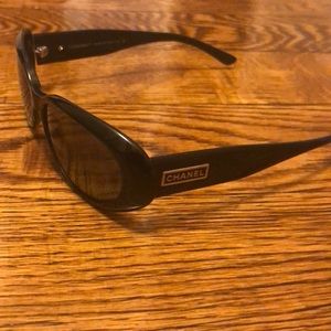 Vintage Chanel sunglasses (with Chanel case)